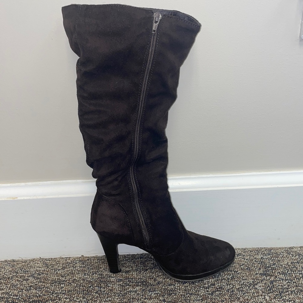 Brown knee boots-Size 7